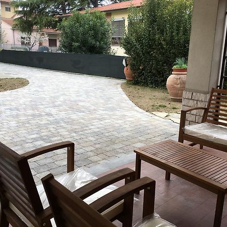 La Casa Di Nila Apartment Pisa Bagian luar foto