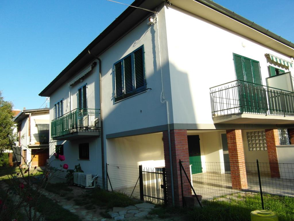 La Casa Di Nila Apartment Pisa Bagian luar foto