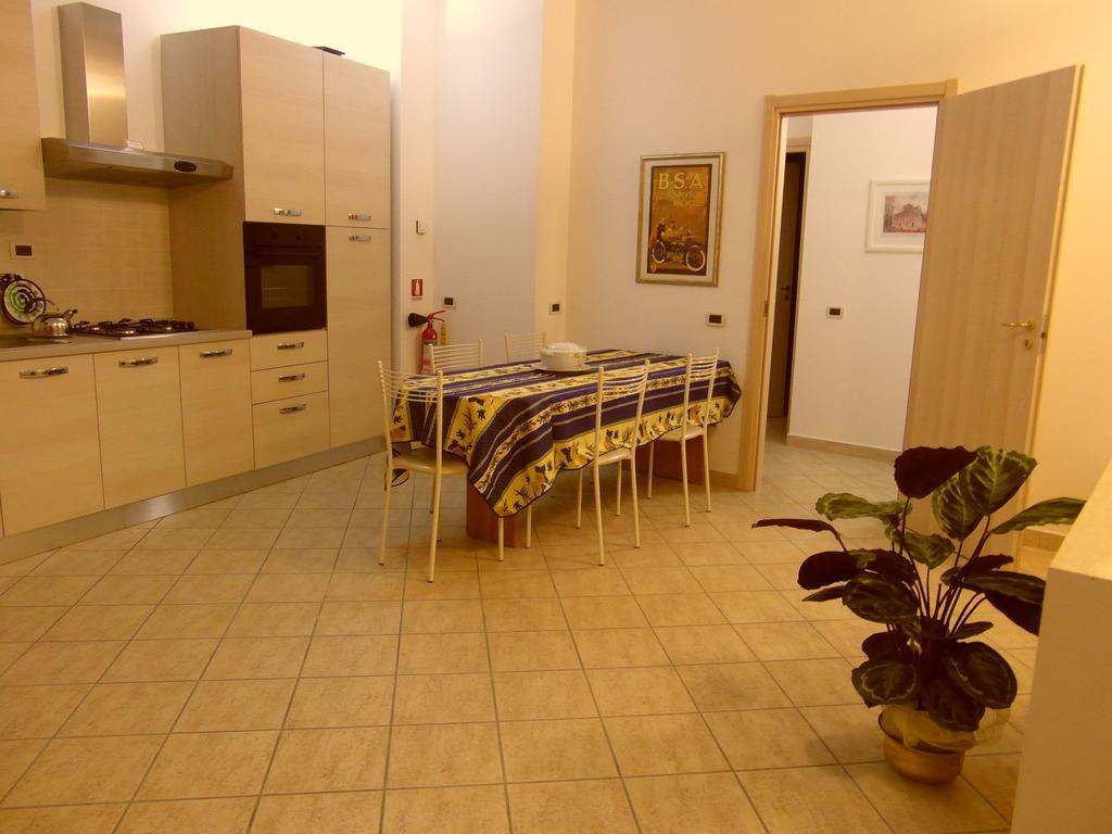 La Casa Di Nila Apartment Pisa Bagian luar foto